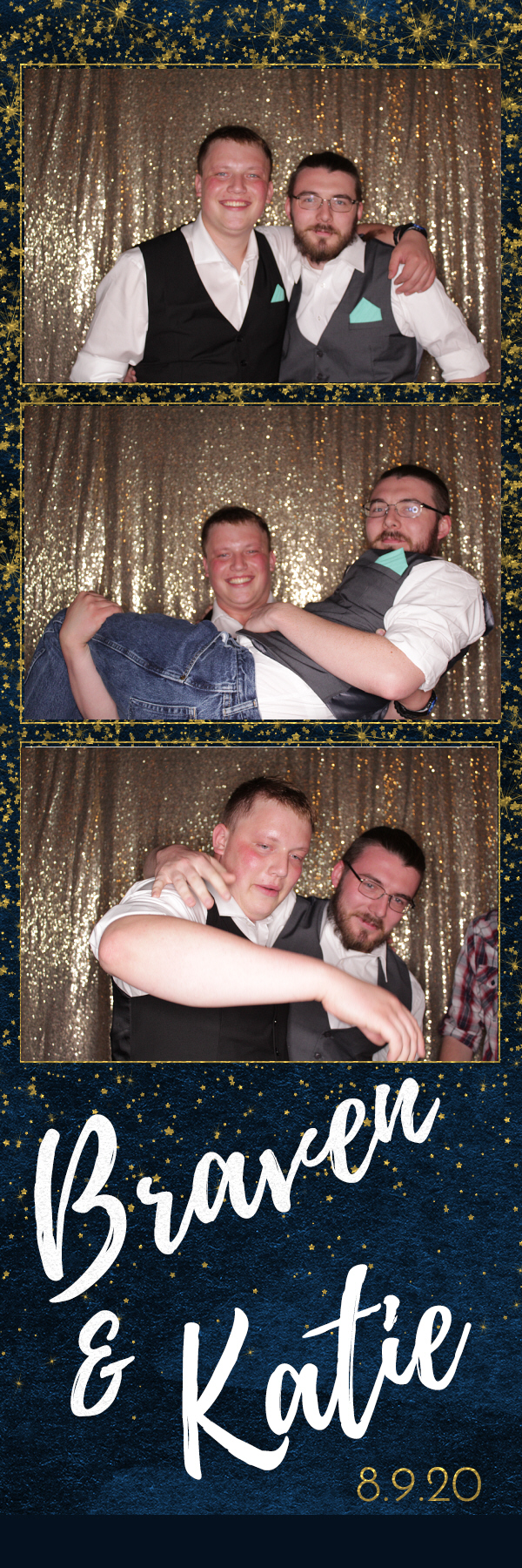 Katie and Braven’s Wedding | View more photos from the event at gallery.photoboothbillings.com/u/PhotoBoothBillings/Katie-and-Braven’s-Wedding